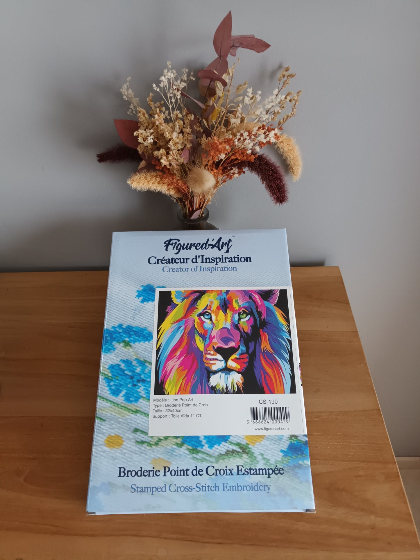 Kit point de croix estampé pop art LION